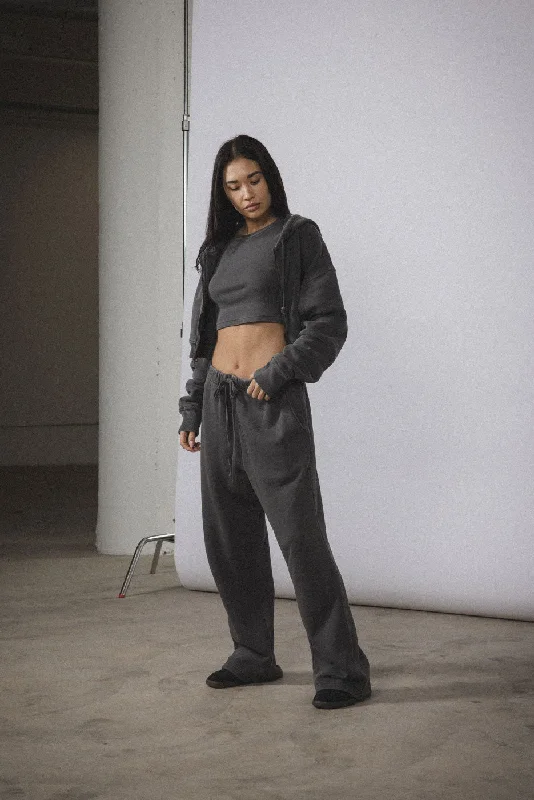 CORE STRAIGHT LEG SWEATPANT