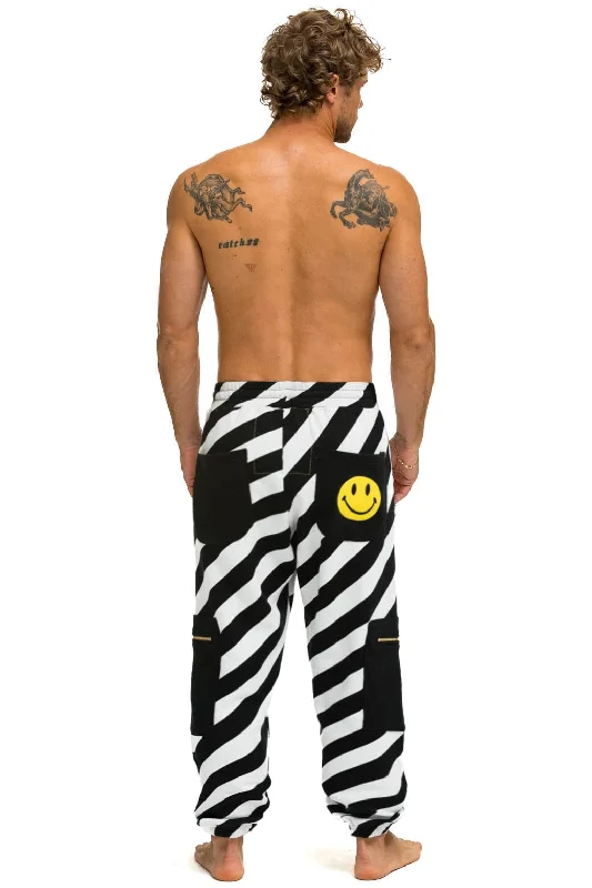 CAUTION SMILEY 2 EMBROIDERY CARGO COLOR BLOCK SWEATPANTS - BLACK // WHITE