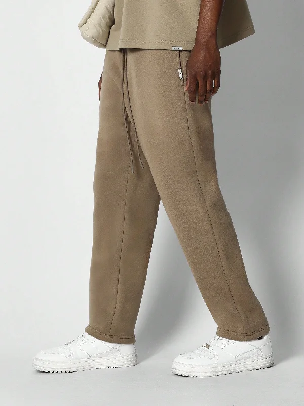 Straight Fit Essential Jogger College Ready