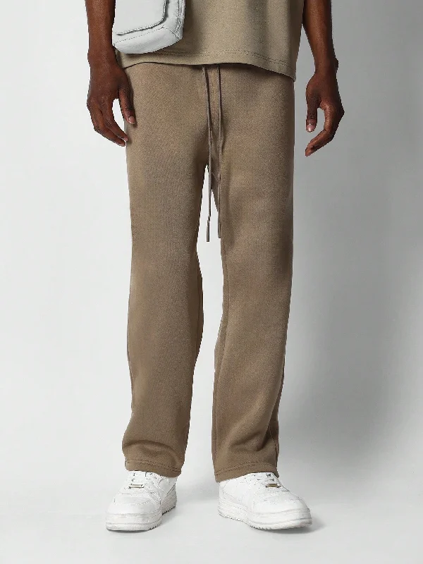 Straight Fit Essential Jogger College Ready