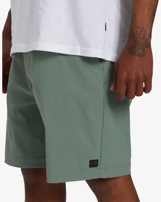 Surftrek Plus 19"" Hybrid Shorts - Surplus